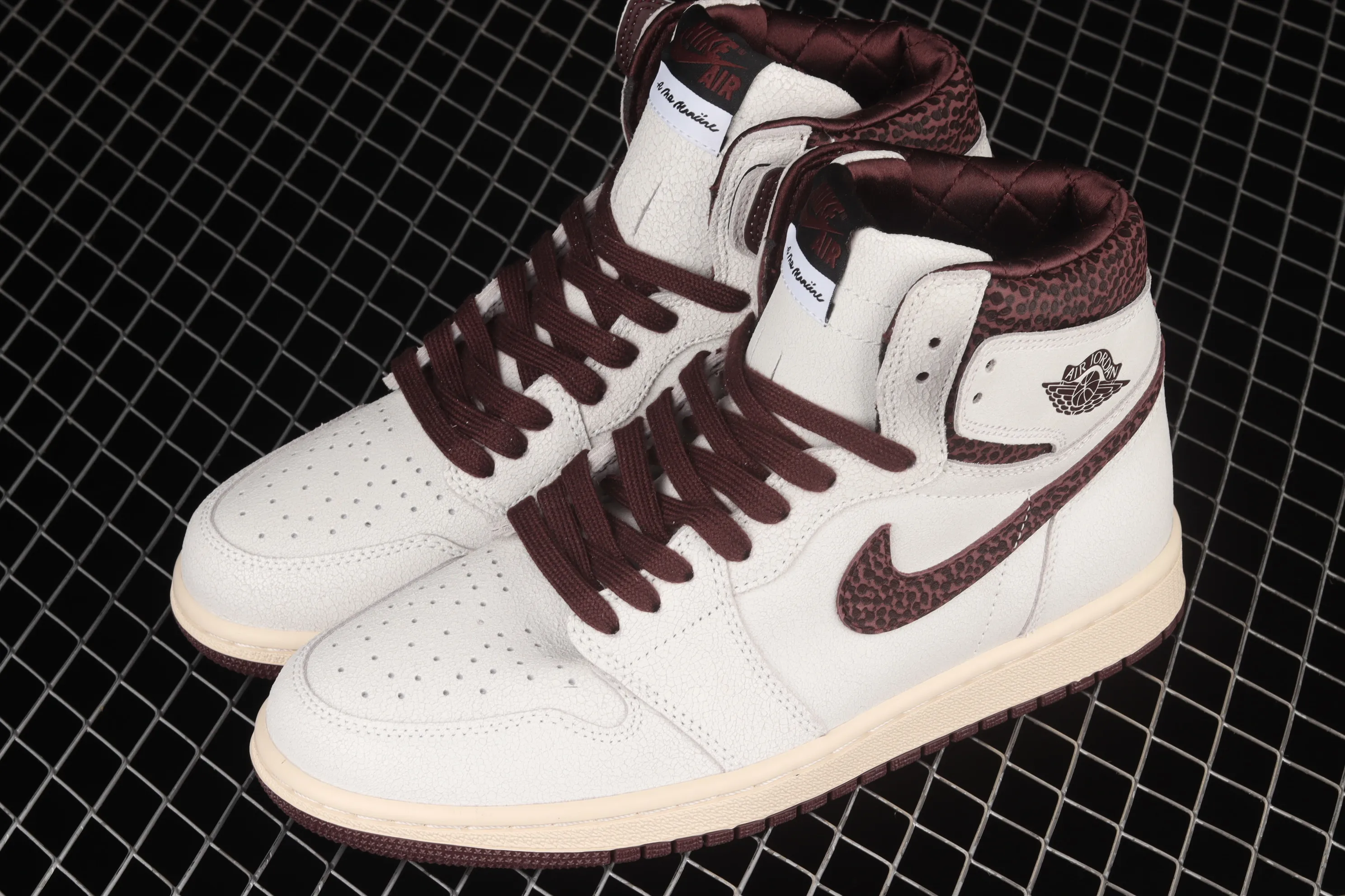 All categories Air Jordan Jordan series basketball shoes Air Jordan 1 High X version A Ma Maniere x Air Jordan 1 High OG AJ1 Joe 1 joint model snakeskin pattern high-top basketball shoes DO7097-100